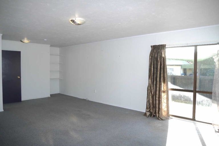 Photo of property in 11 Ruahine Street, Paraparaumu, 5032