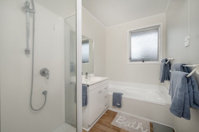 Photo of property in 4 Tangelo Place, Bucklands Beach, Auckland, 2012