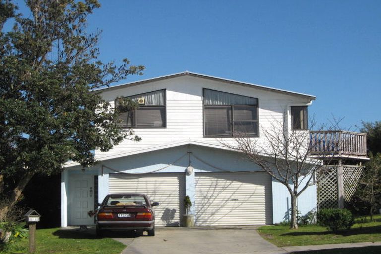 Photo of property in 13 Ohuirehe Road, Coastlands, Whakatane, 3120