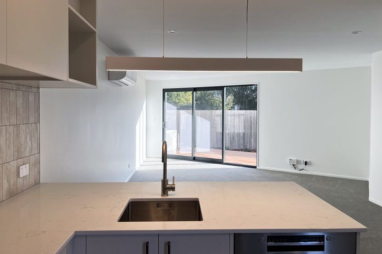 Photo of property in 4/133 Blighs Road, Strowan, Christchurch, 8052