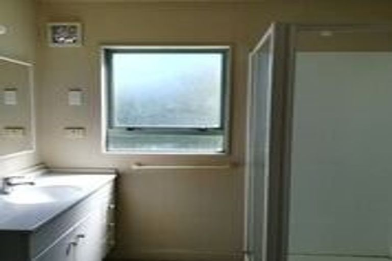 Photo of property in 7/351 West Coast Road, Glen Eden, Auckland, 0602