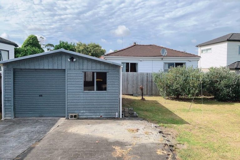 Photo of property in 6 Casuarina Road, Half Moon Bay, Auckland, 2012