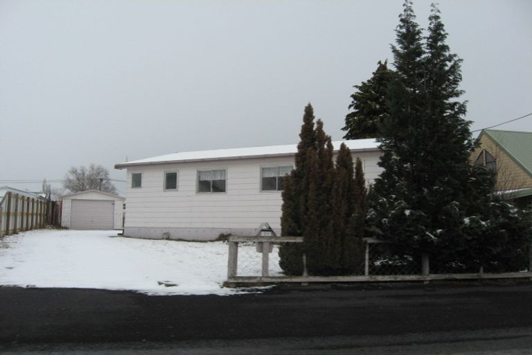 Photo of property in 29 Simons Street, Twizel, 7901