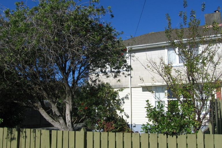 Photo of property in 25-27 Evans Street, Stokes Valley, Lower Hutt, 5019