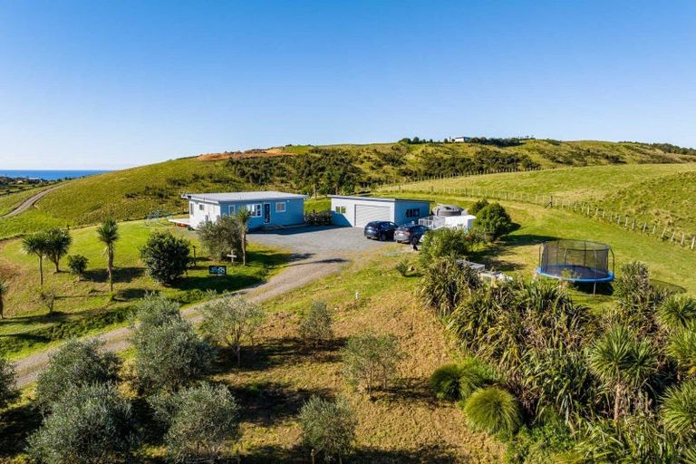 Photo of property in 1645 Matapouri Road, Matapouri, Whangarei, 0173