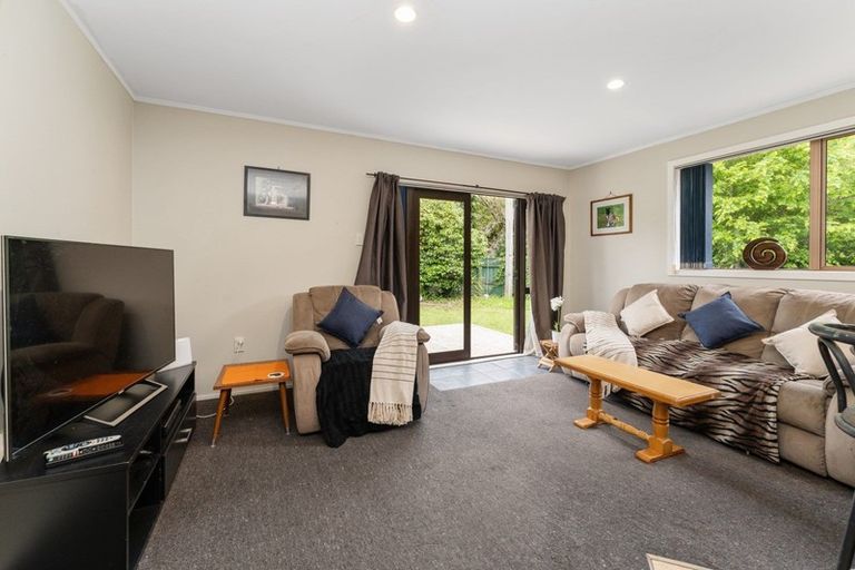 Photo of property in 3 Rata Street, Birchville, Upper Hutt, 5018