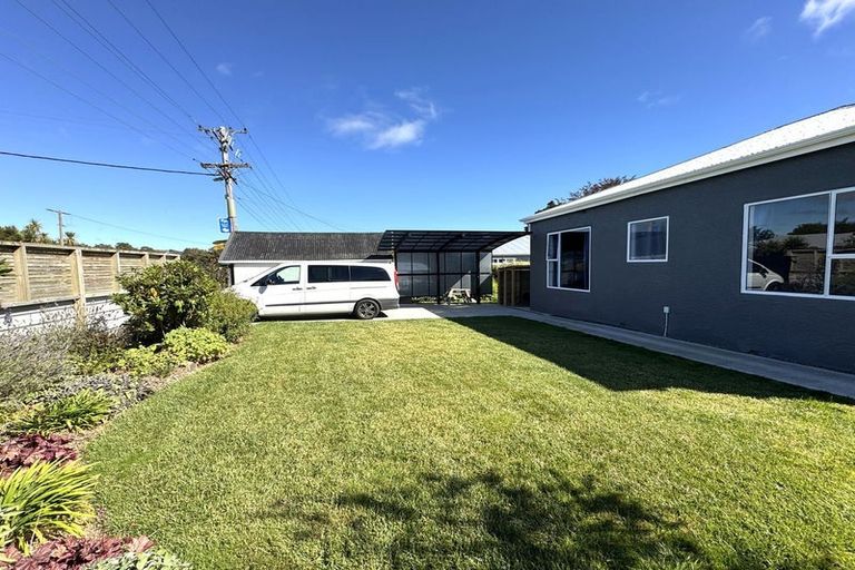 Photo of property in 33 Main Road, Owaka, 9535