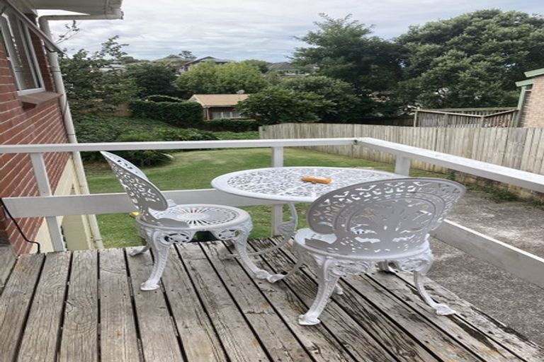 Photo of property in 5/28 Uxbridge Road, Mellons Bay, Auckland, 2014