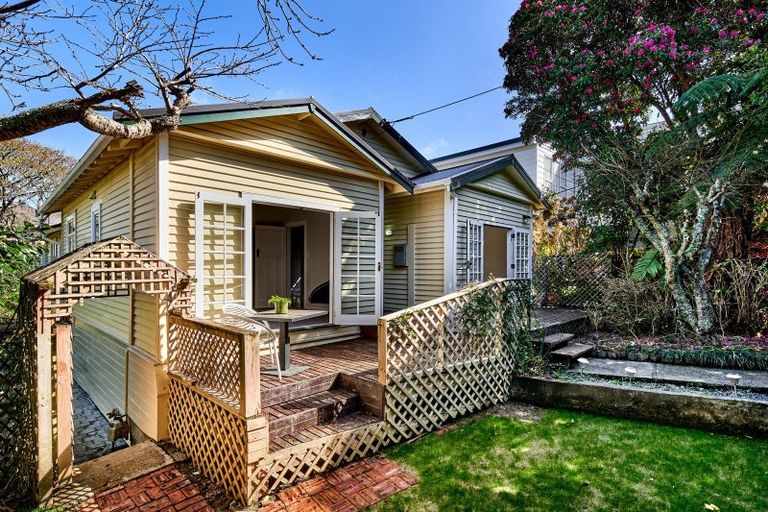 Photo of property in 42 Cooper Street, Karori, Wellington, 6012