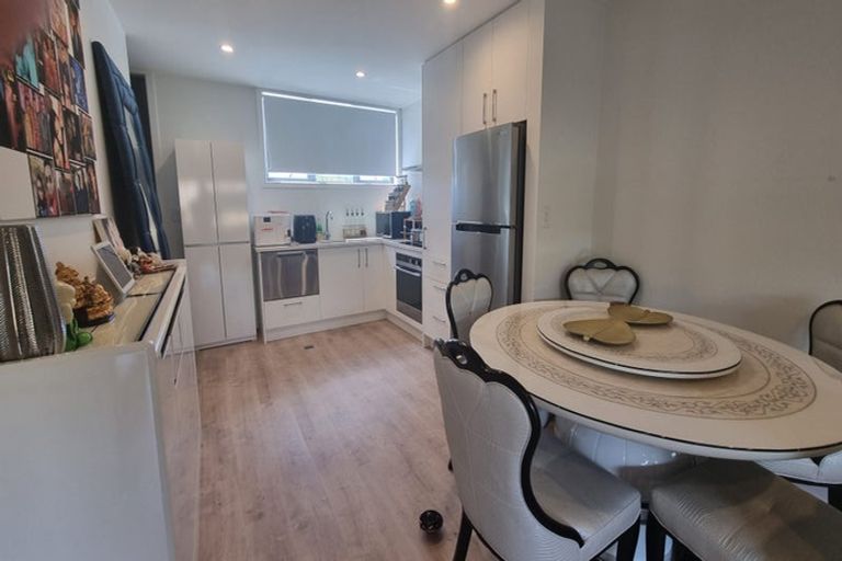 Photo of property in 7/12 Tawa Road, Te Atatu Peninsula, Auckland, 0610