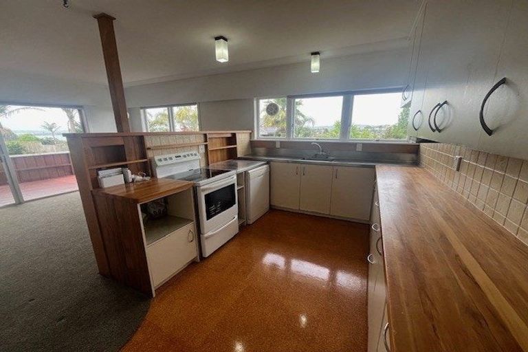 Photo of property in 63 Litten Road, Cockle Bay, Auckland, 2014