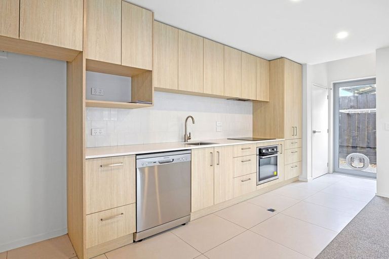 Photo of property in 2/118 Oram Avenue, New Brighton, Christchurch, 8061