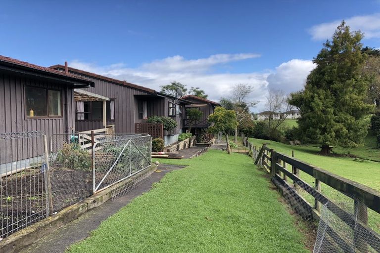 Photo of property in 9 Inchinnam Road, Flat Bush, Auckland, 2016