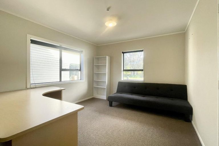 Photo of property in 69 Arundel Crescent, Westown, New Plymouth, 4310