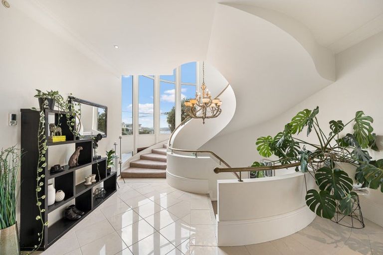 Photo of property in 61 Onslow Road, Khandallah, Wellington, 6035