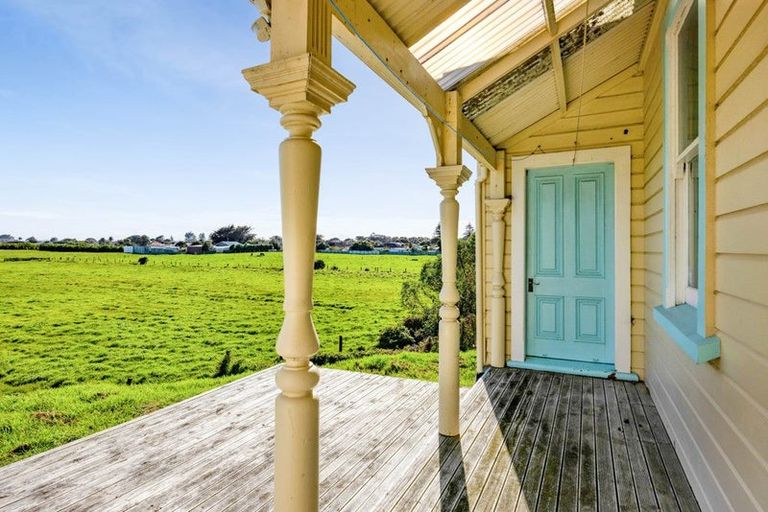 Photo of property in 24 Albany Street, Patea, 4520