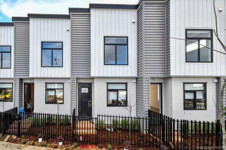 Photo of property in 3/22 James Laurie Street, Henderson, Auckland, 0612