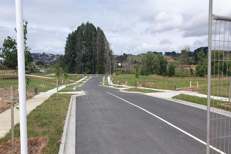 Photo of property in 13 Waimaa Lane, Pokeno, 2402