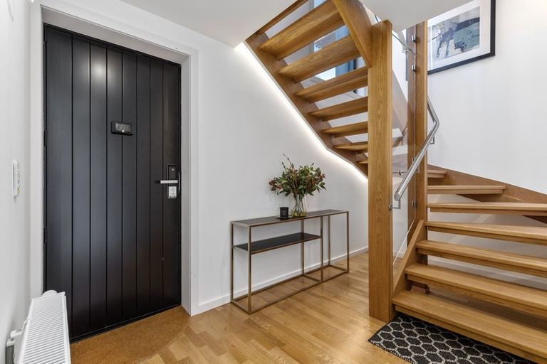 Photo of property in 58c Potter Avenue, Northcote, Auckland, 0627