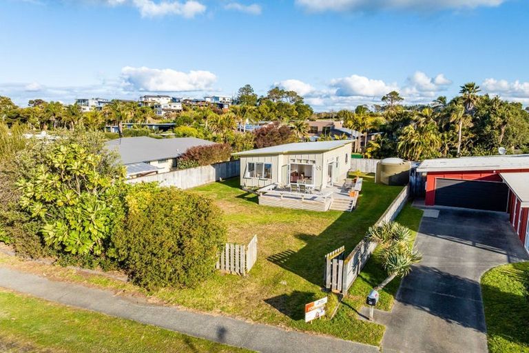 Photo of property in 44 Seabreeze Road, Mangawhai Heads, Mangawhai, 0505