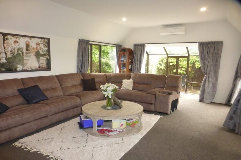 Photo of property in 31 O'connor Place, Burnside, Christchurch, 8053
