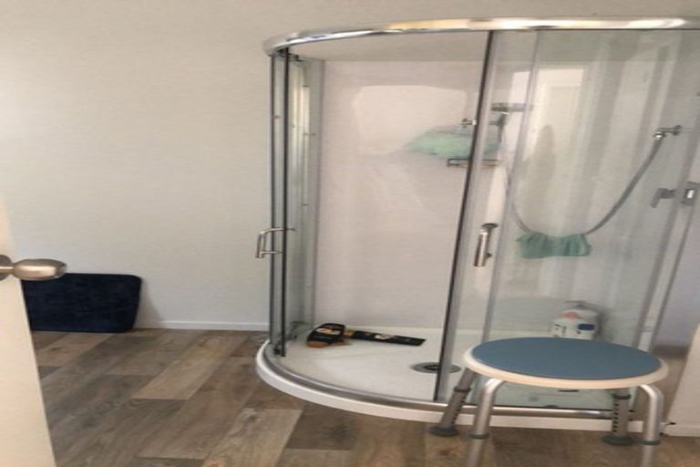 Photo of property in 1/8 Marsh Avenue, Forrest Hill, Auckland, 0620