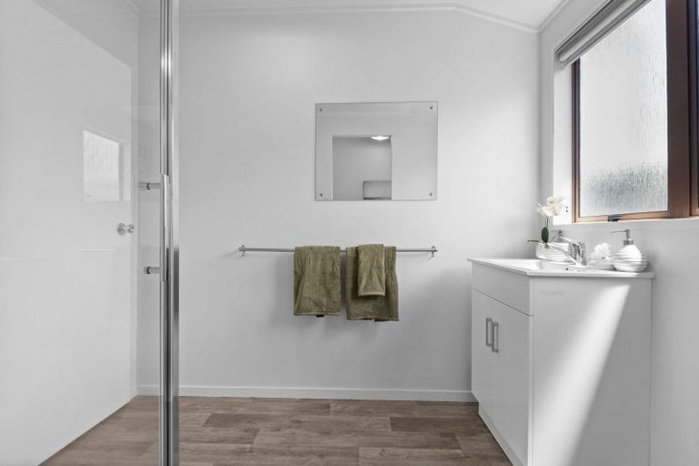 Photo of property in 1/58 Great South Road, Papakura, 2110