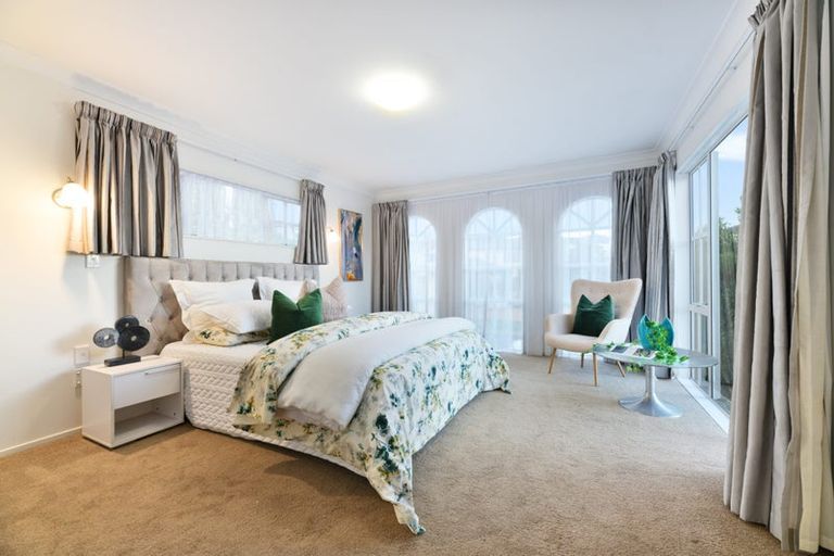 Photo of property in 14 Belleaire Court, West Harbour, Auckland, 0618