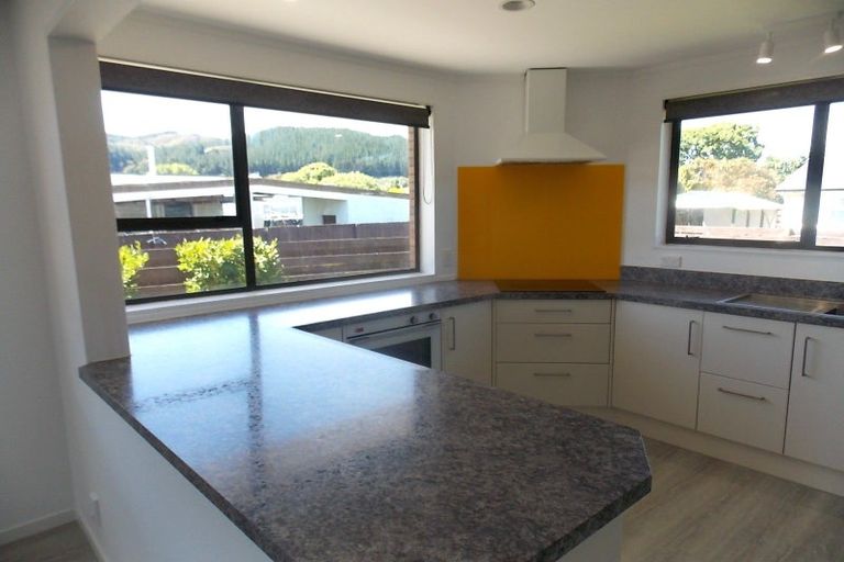 Photo of property in 64 Golders Road, Elderslea, Upper Hutt, 5018