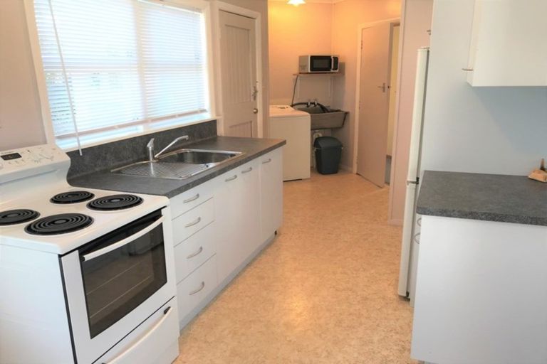 Photo of property in 3 Huia Place, Levin, 5510