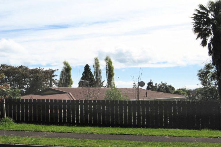 Photo of property in 12 Dingadee Street, Welcome Bay, Tauranga, 3112