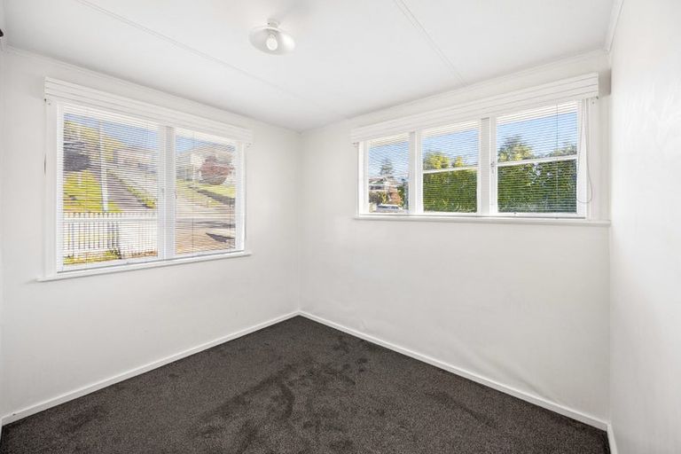 Photo of property in 50 Taylor Road, Mangere Bridge, Auckland, 2022