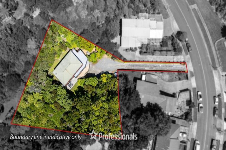 Photo of property in 8 King Charles Drive, Kingsley Heights, Upper Hutt, 5018