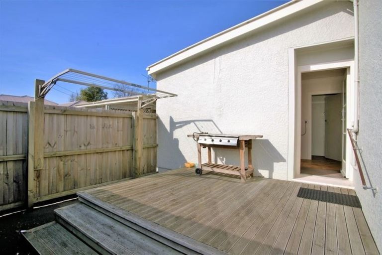 Photo of property in 2/13 Sullivan Avenue, Mangere Bridge, Auckland, 2022
