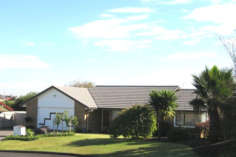 Photo of property in 23 Sharples Place, Somerville, Auckland, 2014