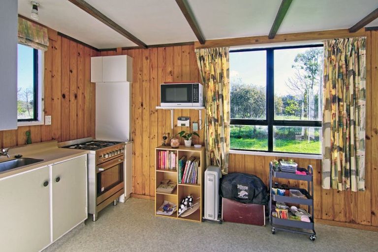 Photo of property in 38 Morris Road, Te Ore Ore, Masterton, 5886