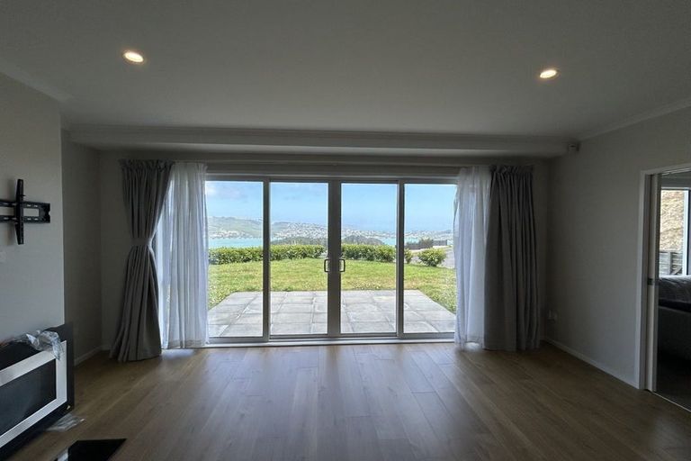 Photo of property in 2 Tutoko Place, Aotea, Porirua, 5024
