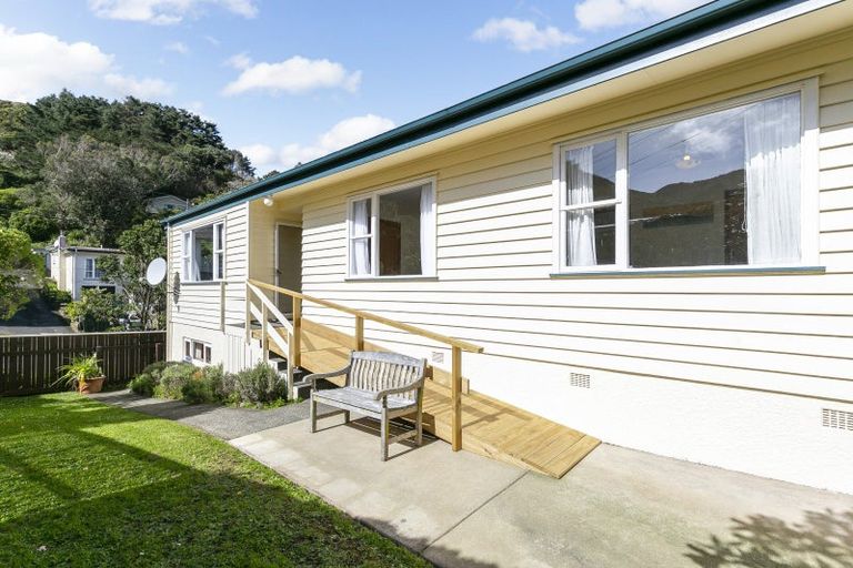 Photo of property in 143 Parkvale Road, Karori, Wellington, 6012
