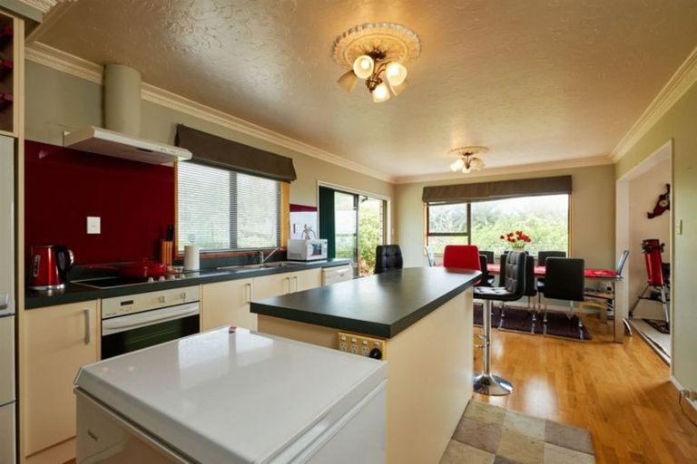 Photo of property in 72 Churchill Street, Kaikoura, 7300