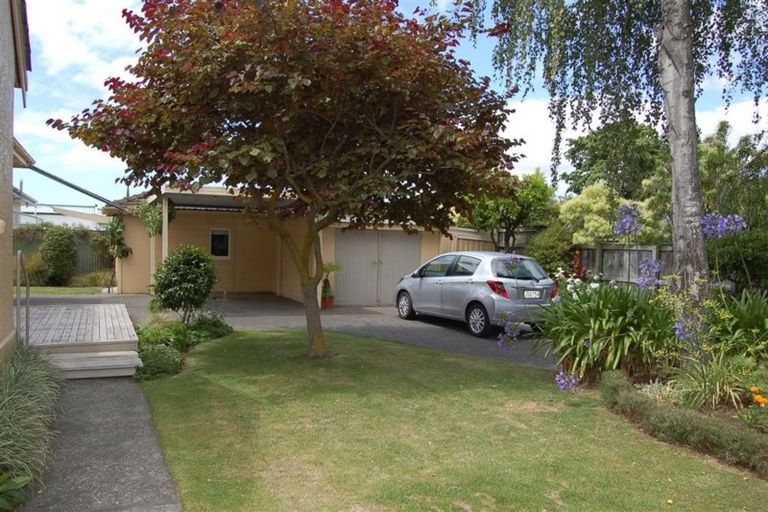 Photo of property in 216 Saint Leonards Avenue, Saint Leonards, Hastings, 4120