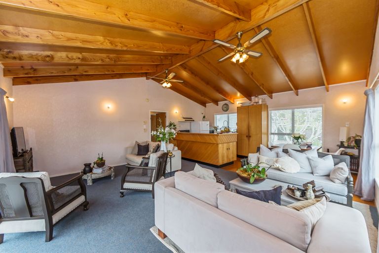 Photo of property in 16 Gerontius Lane, Snells Beach, 0920