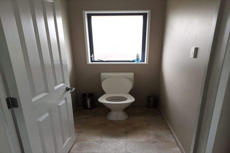 Photo of property in 33 Robinia Place, Wigram, Christchurch, 8042