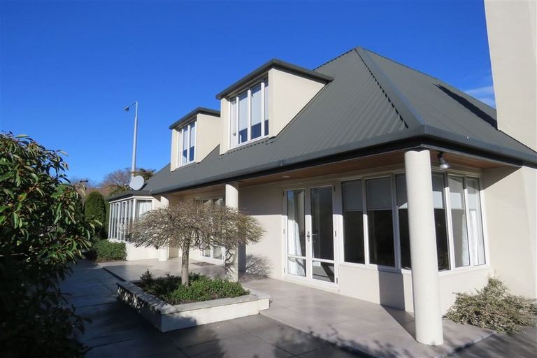 Photo of property in 95 Clyde Road, Ilam, Christchurch, 8041