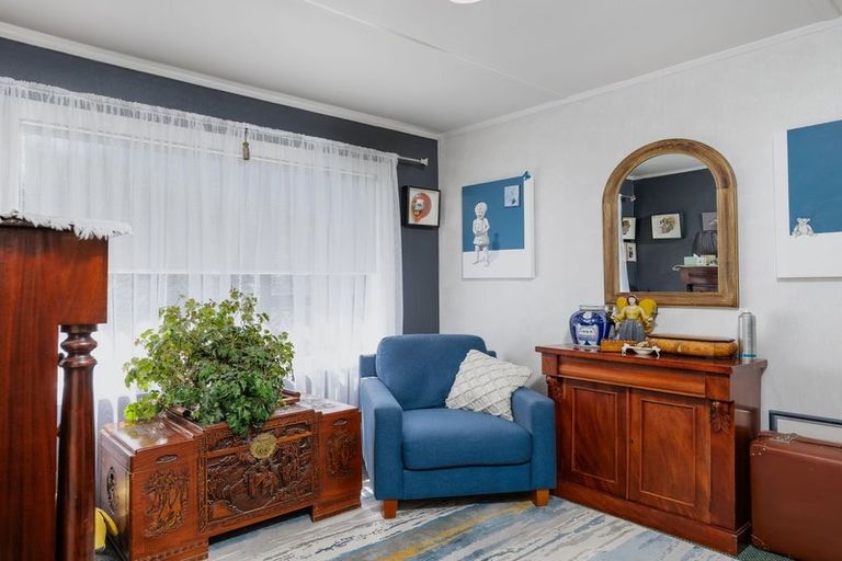 Photo of property in 6 Studholme Street, Waimate, 7924