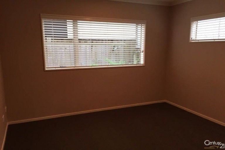 Photo of property in 98 Cyril French Drive, Flat Bush, Auckland, 2016