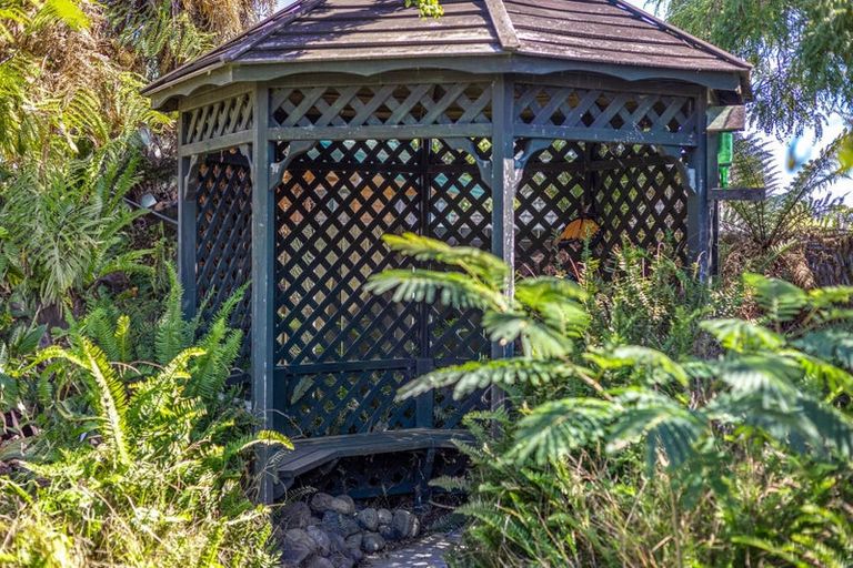 Photo of property in 28 Harry Shaw Way, Raumati South, Paraparaumu, 5032