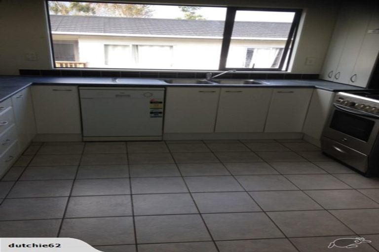 Photo of property in 115 Vipond Road, Stanmore Bay, Whangaparaoa, 0932