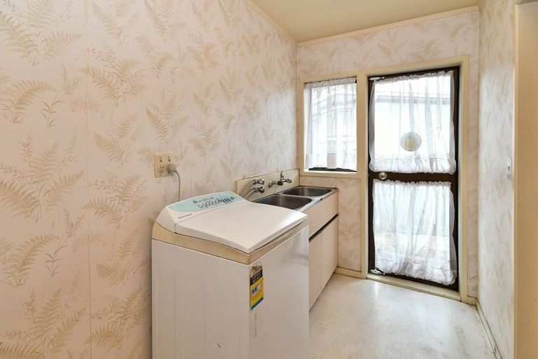 Photo of property in 2/16 Diorella Drive, Clover Park, Auckland, 2019