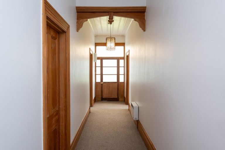 Photo of property in Rosewood, 39 Napier Terrace, Hospital Hill, Napier, 4110