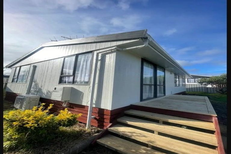 Photo of property in 34 Heathdale Crescent, Papakura, 2110